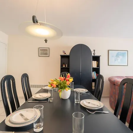 Sea Escape By Interhome
